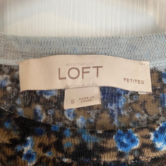 LOFT Petites Blue Floral Thin Sweater - Picture 3 of 3